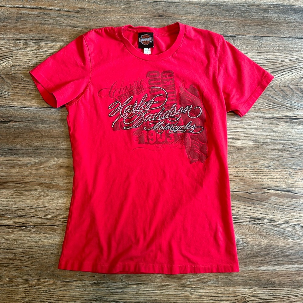 Women’s Harley Davidson shirt. Size Large